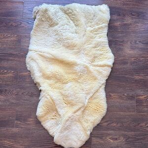 Soft Cream Auckland Sheepskin Rug